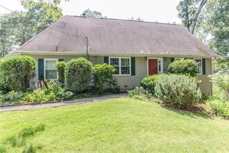 Building Photo - 102 Clinton Dr