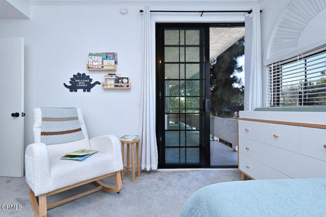 Building Photo - 5534 Encino Ave