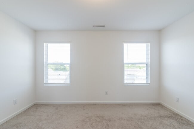 Building Photo - 15010 Scoter St