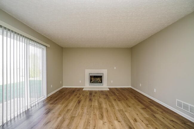 Building Photo - 458 Pruden Dr