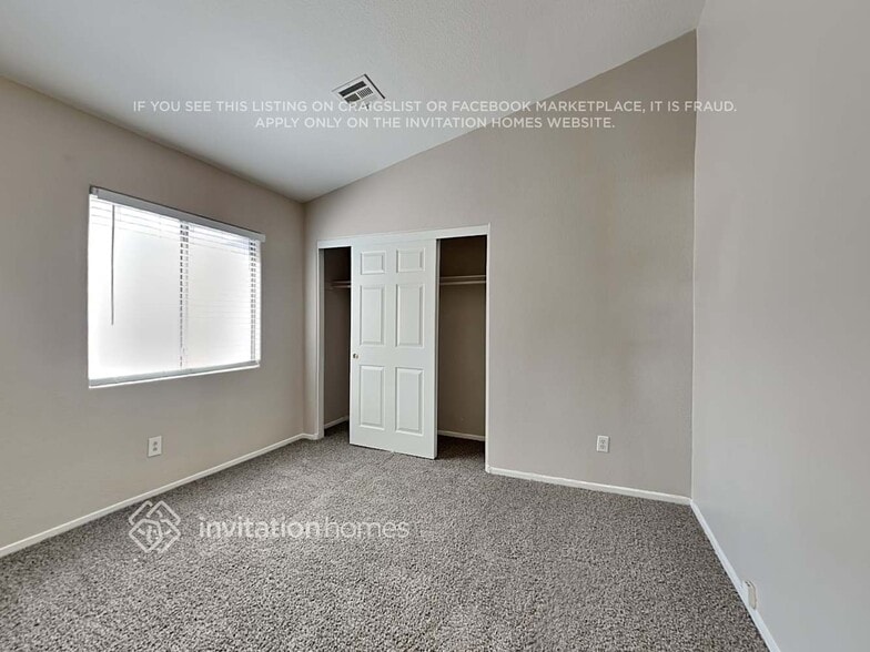 Building Photo - 5745 Oasis Ridge St