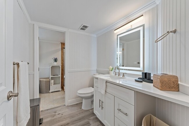 Building Photo - 353 S US Hwy 1