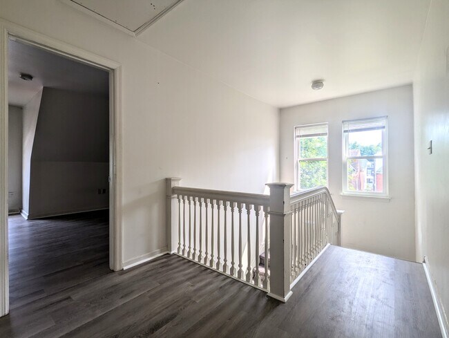 Building Photo - 5552 Black St