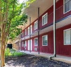 Building Photo - COMING SOON! Bright & Spacious 1BR/1BA with Open Concept – Your Perfect Retreat!
