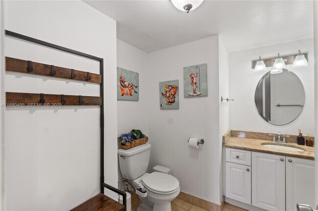 Building Photo - 1351 NE Miami Gardens Dr