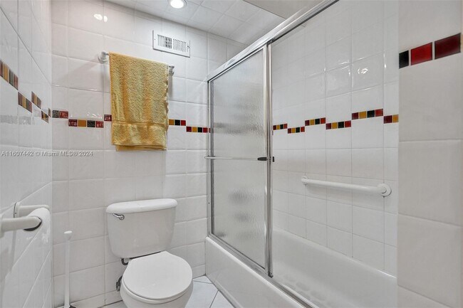 Building Photo - 3725 S Ocean Dr