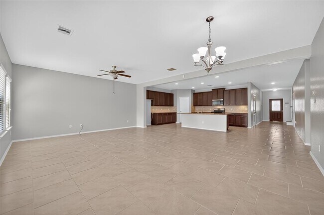Building Photo - 154 Meadow Grove Dr