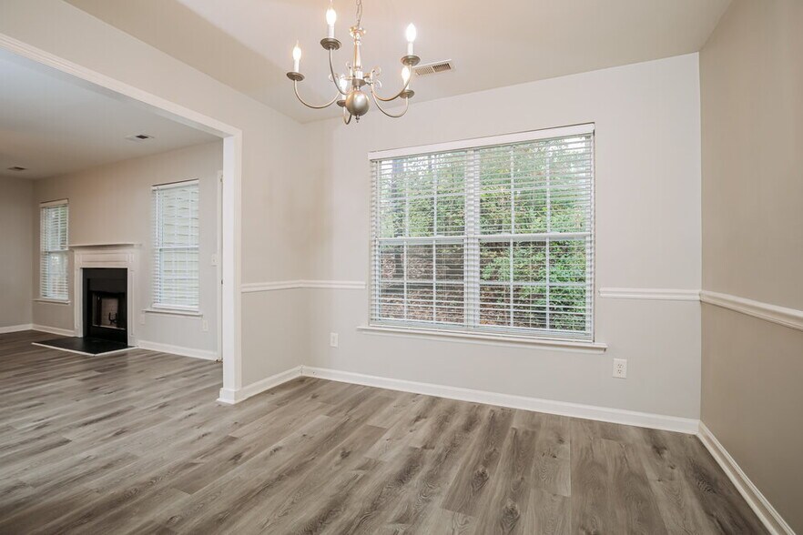 Building Photo - 1303 Cricket Ridge Dr