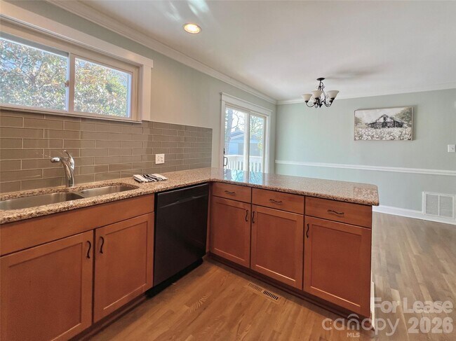 Building Photo - 4227 Murrayhill Rd