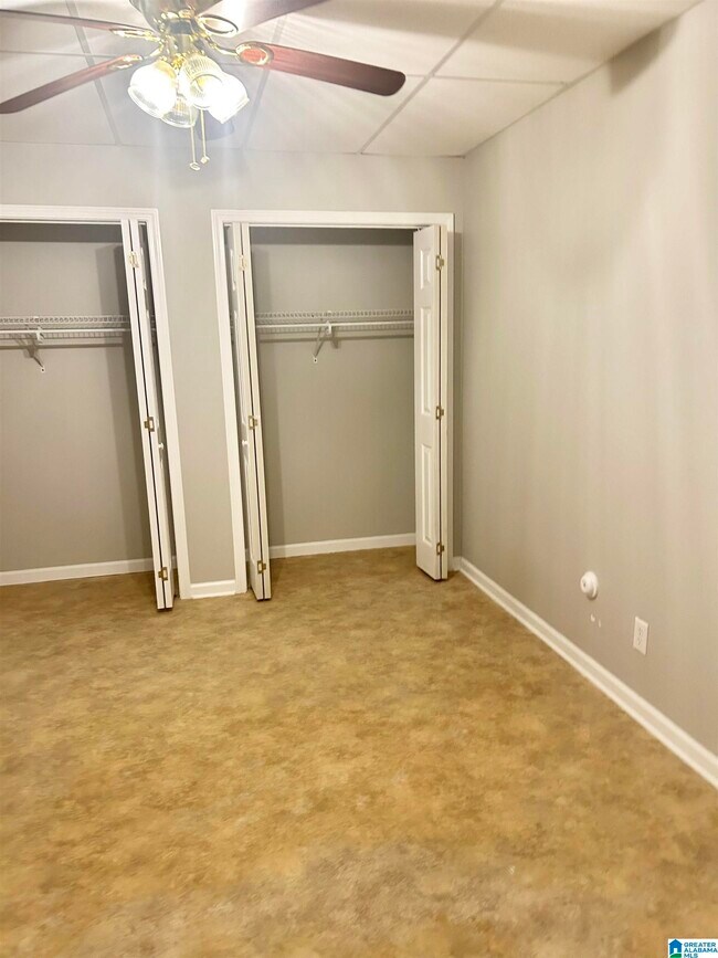 Building Photo - 2212 Ascot Ln