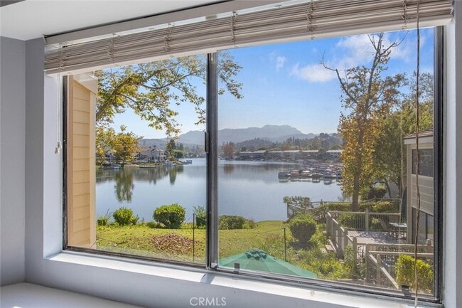 Building Photo - 1158 S Westlake Blvd