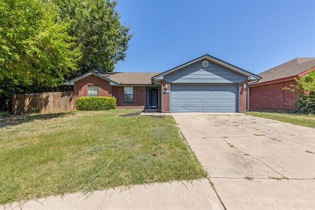 Primary Photo - 2101 Harbor Dr