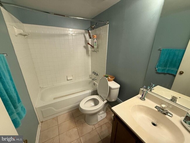 Building Photo - 8204 Tall Trees Ct
