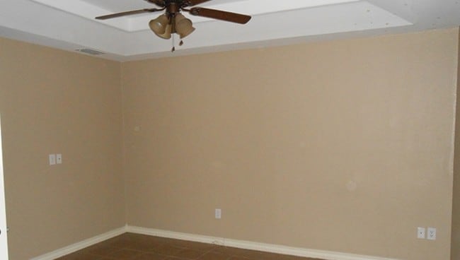 Interior Photo - 2101 E. Kearney