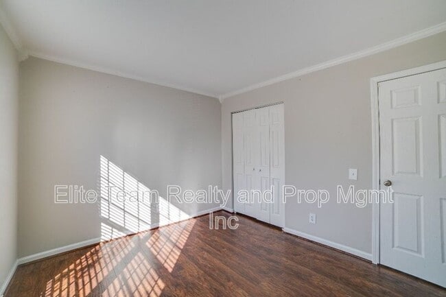 Building Photo - 2132 Mallard Woods Pl