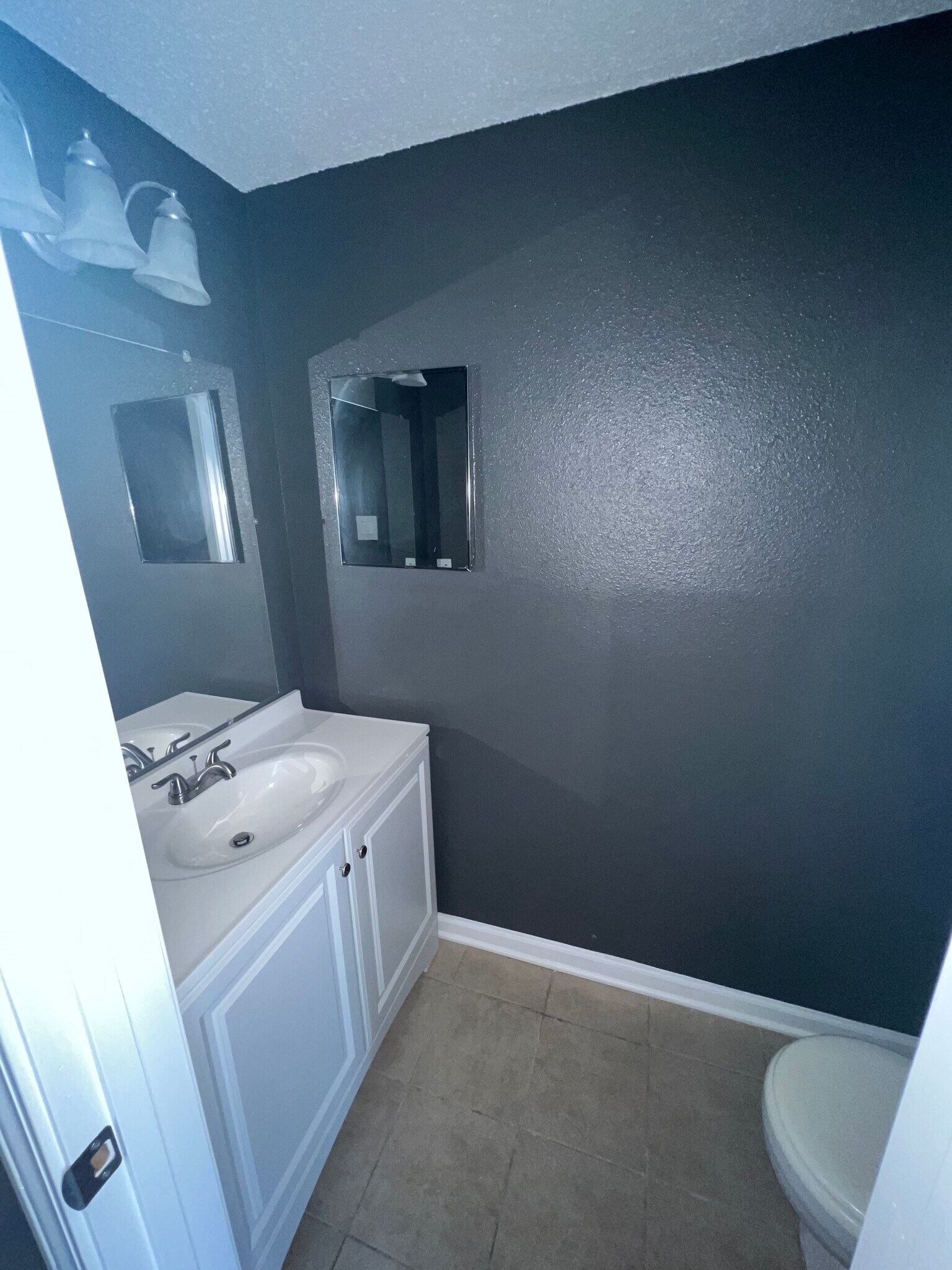 Building Photo - 520 Revere Dr