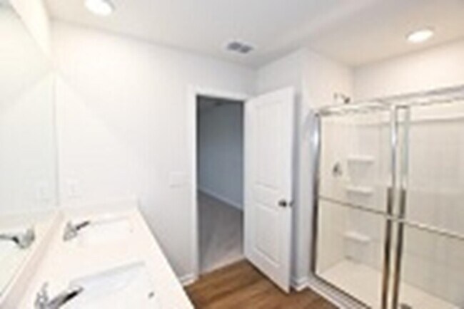 Building Photo - 1046 Laconic Dr