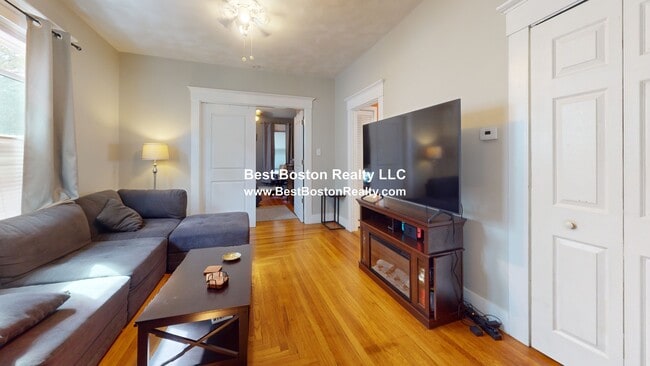 Building Photo - 15 Henry St