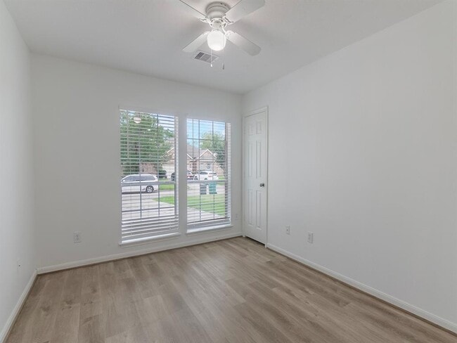 Building Photo - 51 N Regan Mead Cir