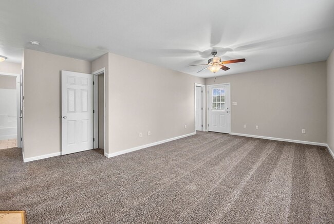 Building Photo - 124/130 Comanche Lane
