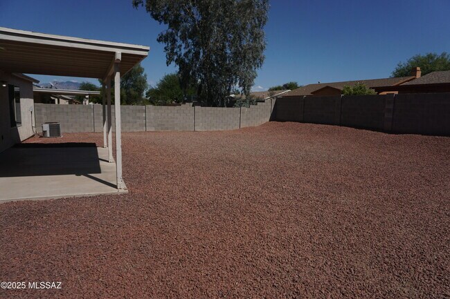 Building Photo - 7745 W Shining Moon Way