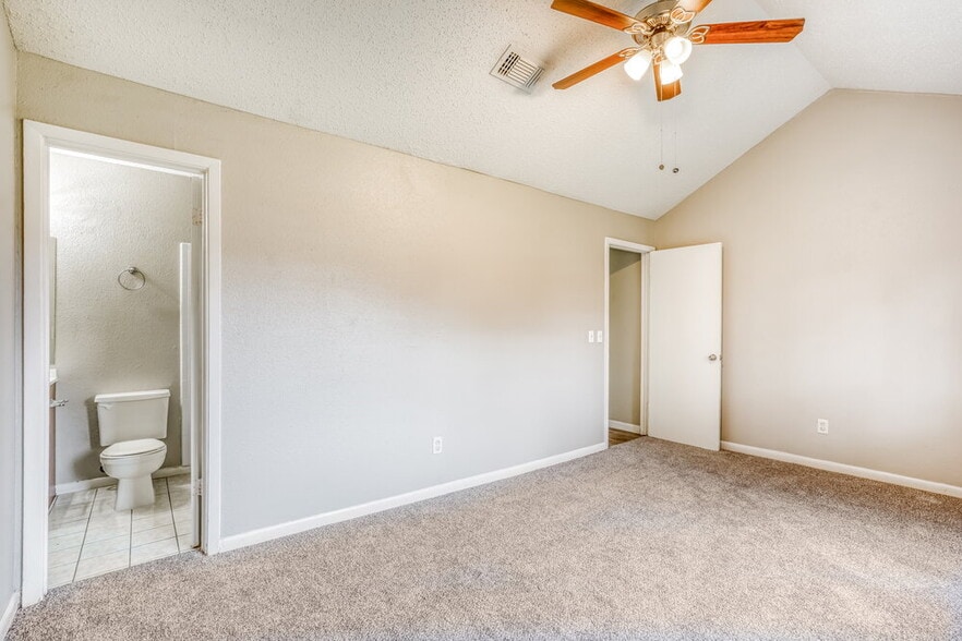 Building Photo - 12214 Flaxen Dr