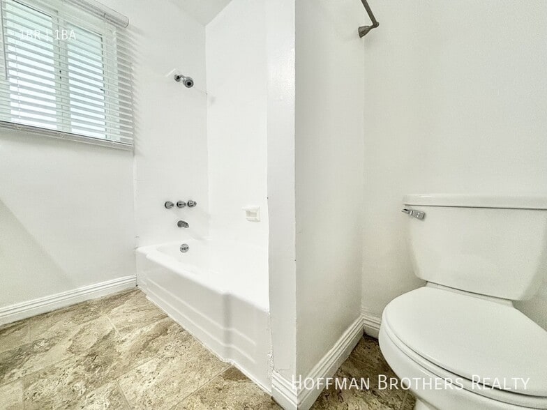 Building Photo - 11922 Burbank Blvd