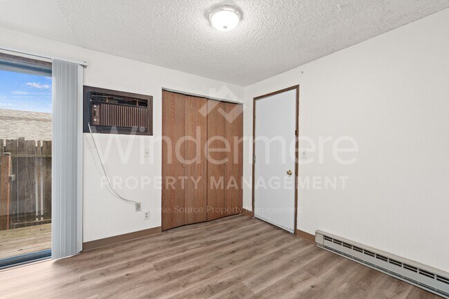 Building Photo - 2702 E 31st Ave