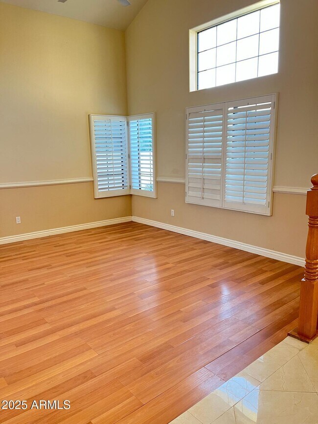 Building Photo - 5545 W Wethersfield Dr