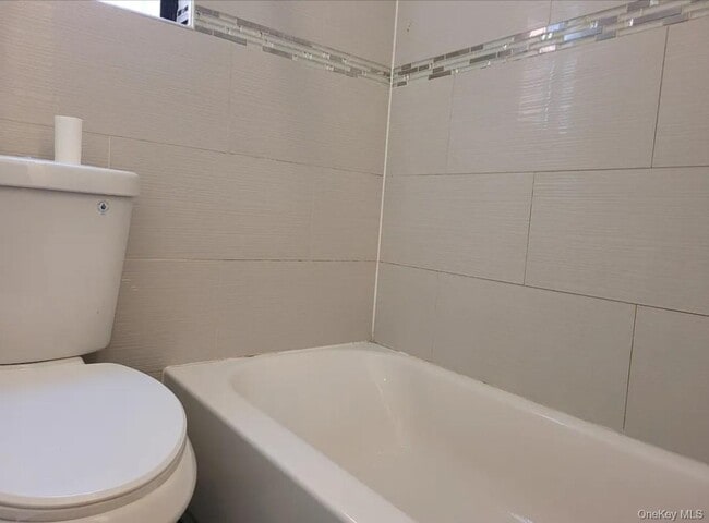 Building Photo - 3-39 Eldert Ln