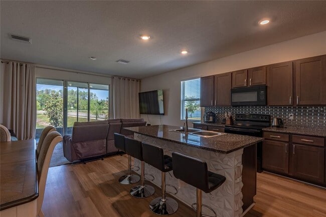 Building Photo - 3005 Suncoast Blend Dr