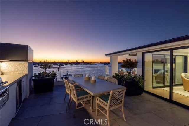 Building Photo - 130 S Bay Front