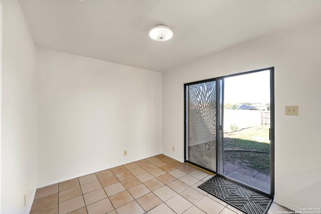 Building Photo - 9711 Diamond Cliff Dr