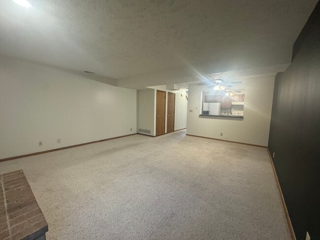 Building Photo - 2 bed 2 bath area Townhouse near Southpointe