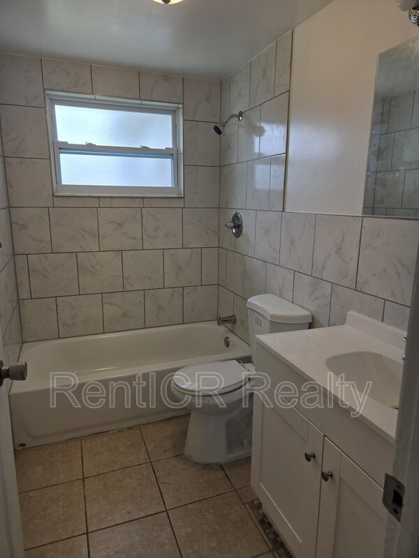 Building Photo - 4836 Flora Ave