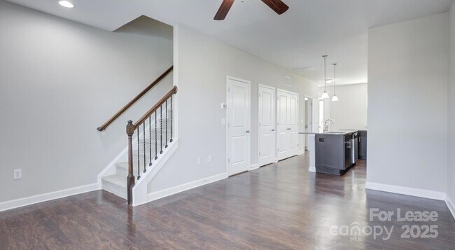 Building Photo - 10154 Enniscrone Rd