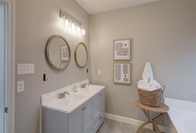 Building Photo - 9636 Hathman Ln