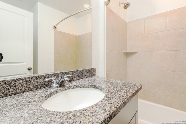 Building Photo - 31537 Acacia Vis