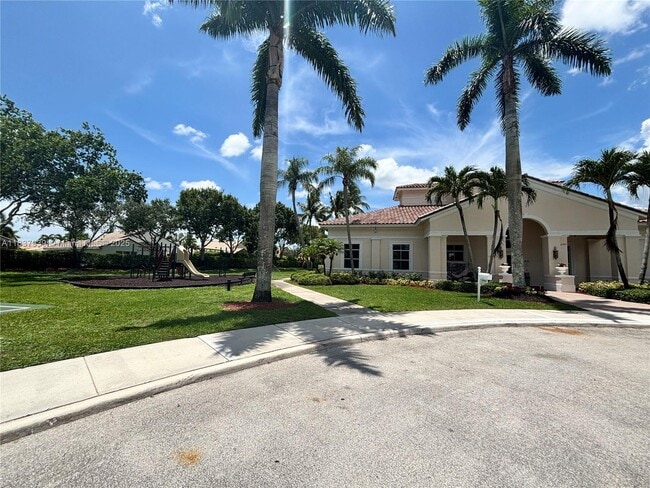 Building Photo - 8143 Bellagio Ln
