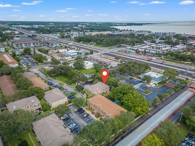 Building Photo - 2565 Harn Blvd