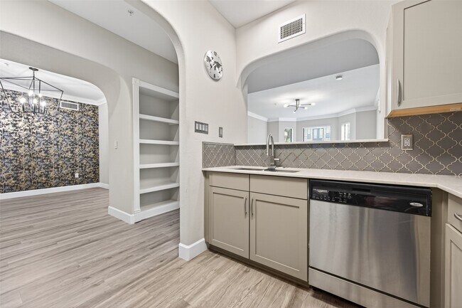 Building Photo - 2299 Lone Star Dr