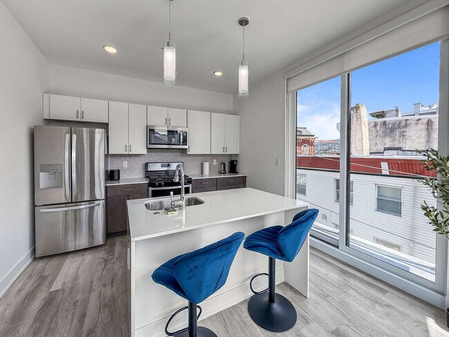 Building Photo - 1214 N American St