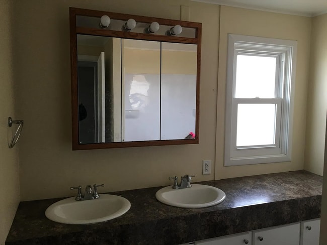 Building Photo - Check this Single-Family Home!