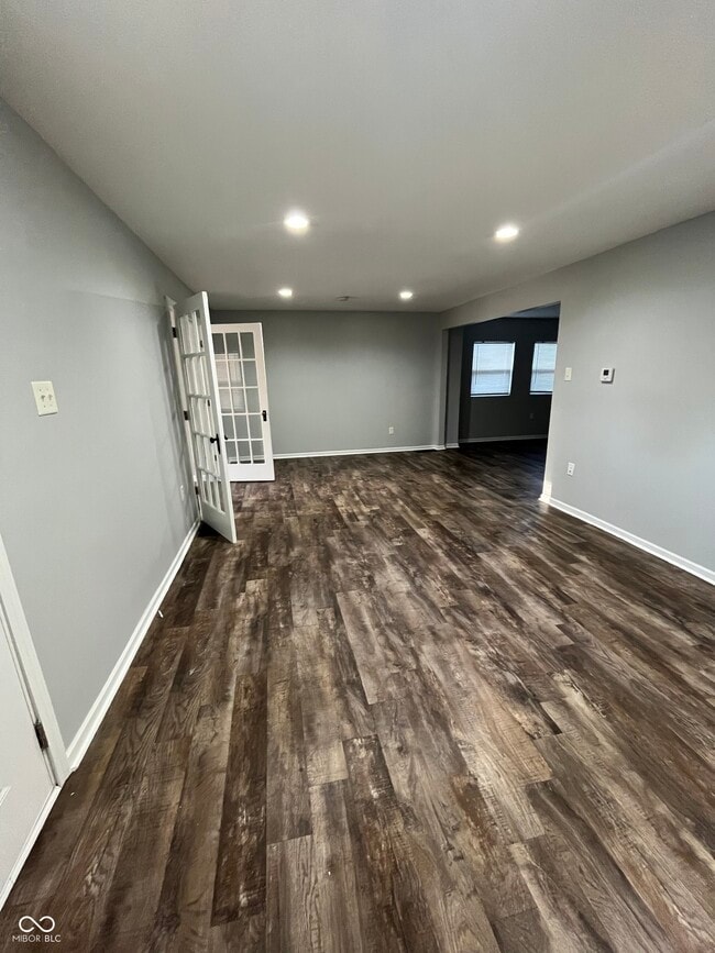 Building Photo - 742 N Denny St