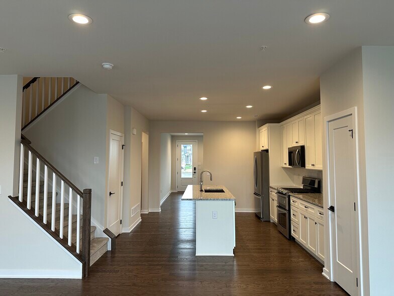 Building Photo - 182 Mahogany Ln