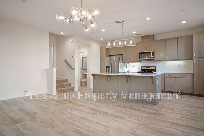 Building Photo - 1440 Suwerte Ave