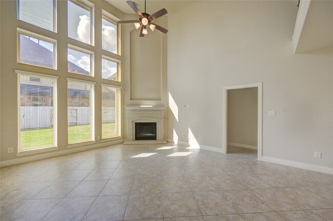 Building Photo - 6730 Sotoria Ln