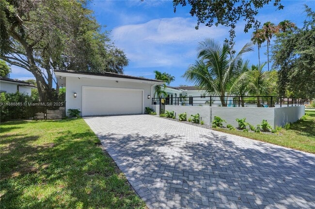 Building Photo - 4705 Granada Blvd