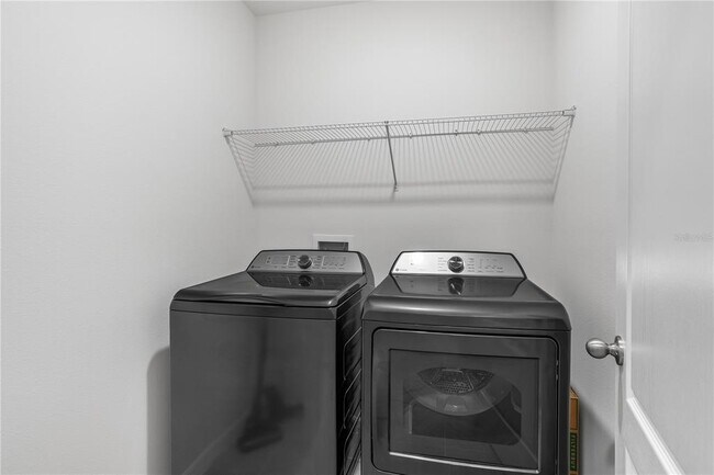 Building Photo - 1173 Alstonia Ln