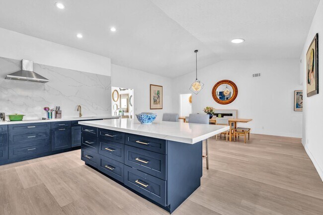 Building Photo - 12502 Baywind Ct